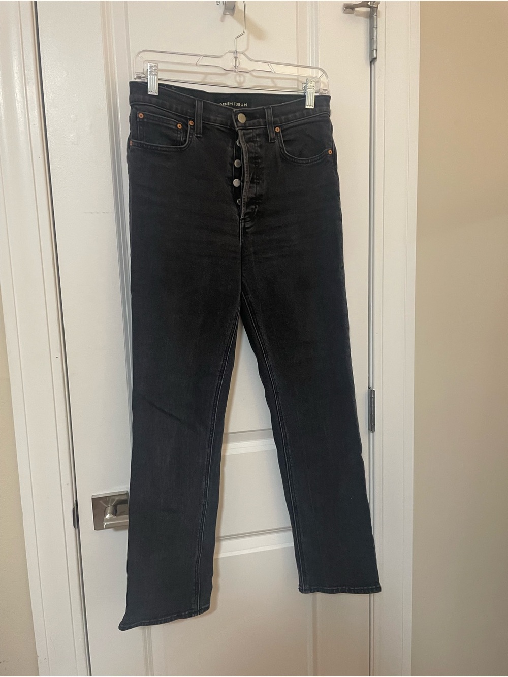 Aritzia Denim Forum Straight Leg Jeans in Black/Dark Wash Size 27